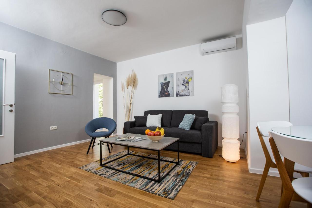 Big Tree Apartment & The Nest Apartment - Free Parking Mostar Buitenkant foto