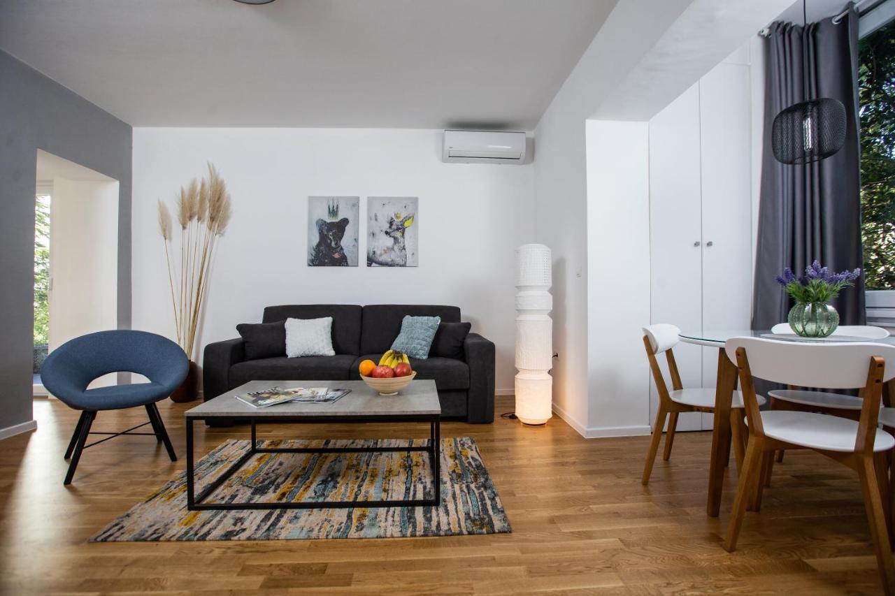 Big Tree Apartment & The Nest Apartment - Free Parking Mostar Buitenkant foto